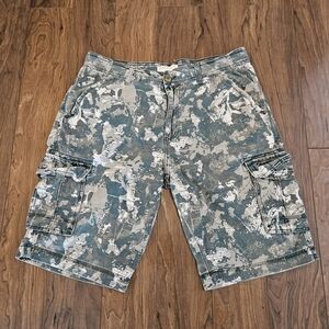 Triple Five Soul Camouflage Cargo Shorts Mens 36